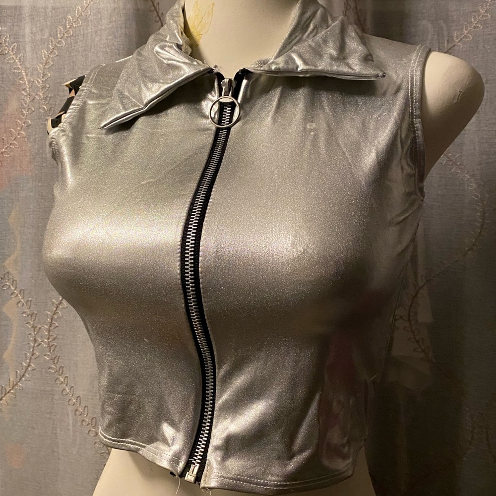 Silver retro crop top, collared top with zipper